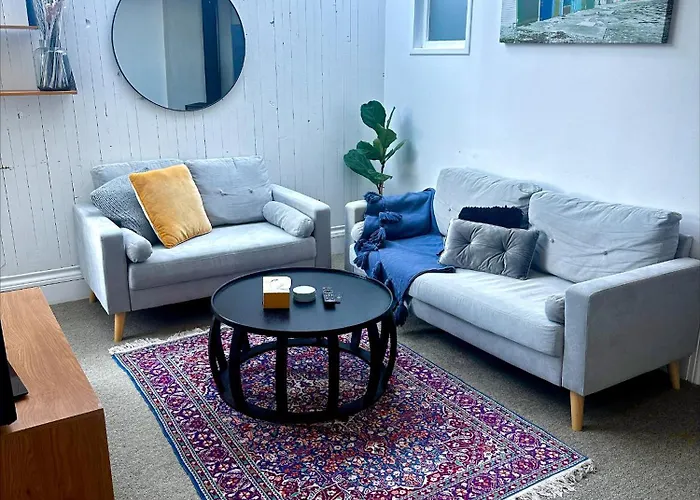 Cosy Coastal Villa In Lyall Bay